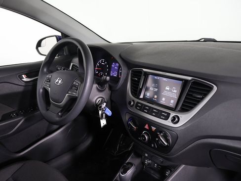 Used 2020 Hyundai Accent SEL image 21