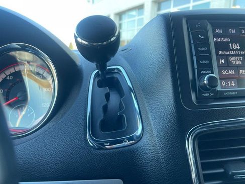 Used 2019 Dodge Grand Caravan GT image 23