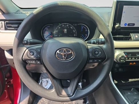 Used 2024 Toyota RAV4 XLE AWD/4WD image 13