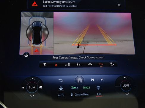 Used 2024 Mercedes-Benz EQS 450+ SUV image 33
