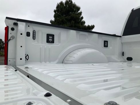 Used 2024 Ford F250 Lariat w/ Lariat Ultimate Package image 11