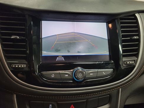 Used 2021 Chevrolet Trax LT w/ Sport Edition image 16