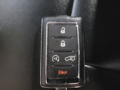 Used 2023 Jeep Grand Cherokee 4WD 4xe image 32