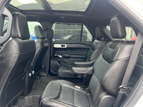 Used 2023 Ford Explorer ST w/ Equipment Group 401A AWD/4WD image 19