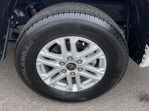 Used 2024 Toyota Tundra SR5 w/ SR5 Convenience Package image 31