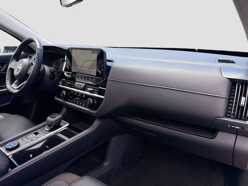 Used 2023 Nissan Pathfinder SL w/ SL Premium Package AWD/4WD image 33