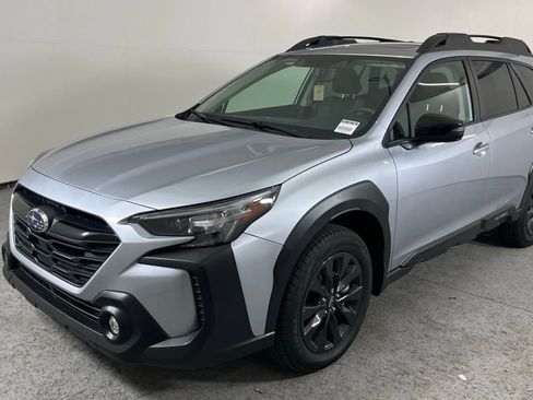 Used 2025 Subaru Outback Onyx Edition XT AWD/4WD image 21