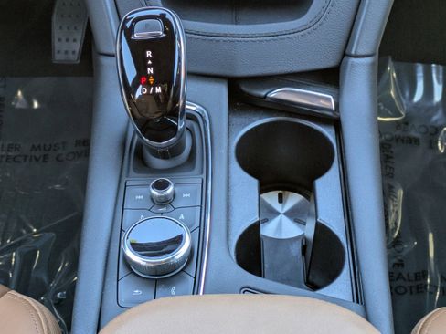 Certified 2024 Cadillac XT5 Premium Luxury w/ LPO, Floor Liner Package image 18