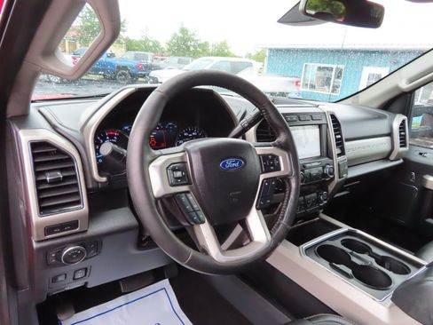 Used 2019 Ford F250 Lariat w/ Lariat Ultimate Package image 29