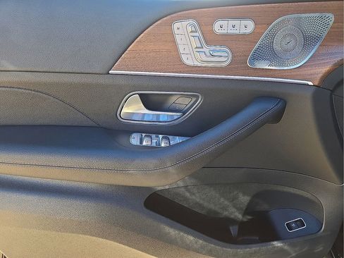 Used 2025 Mercedes-Benz GLE 350 4MATIC image 21