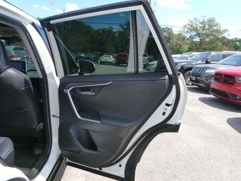 Used 2019 Toyota RAV4 Limited w/ Advanced Technology Package AWD/4WD image 28