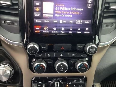 Used 2021 RAM 1500 Laramie AWD/4WD image 30