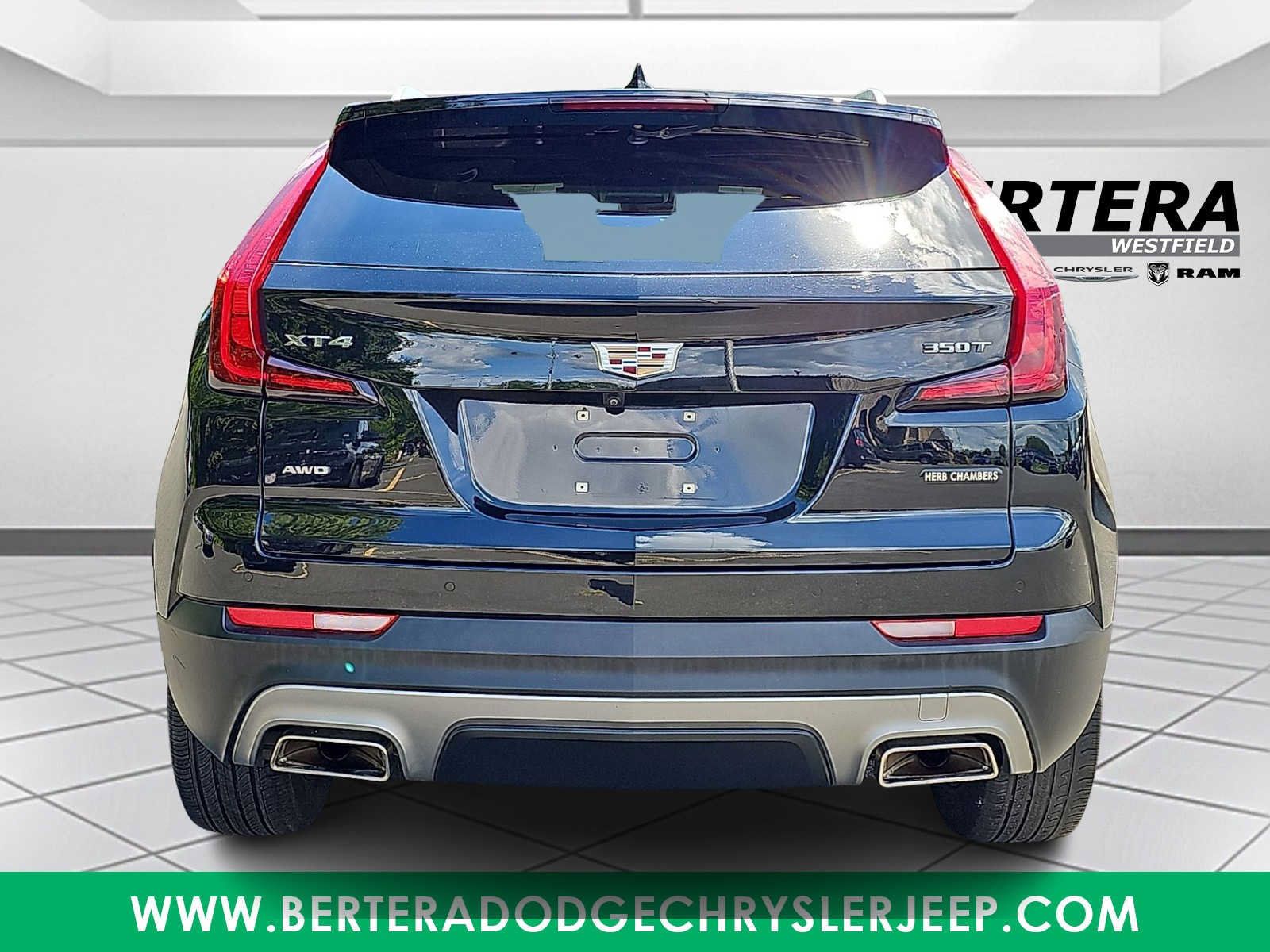 Used 2021 Cadillac XT4 Premium Luxury w/ Cold Weather Package AWD/4WD image 5