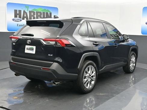 Used 2025 Toyota RAV4 XLE Premium FWD image 5