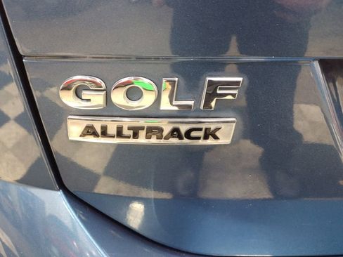 Used 2018 Volkswagen Golf Alltrack SEL image 13