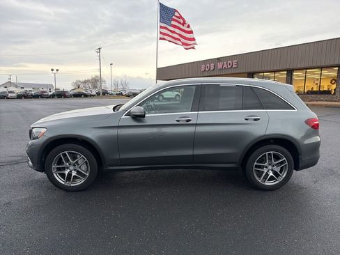 Used 2017 Mercedes-Benz GLC 300 4MATIC image 2