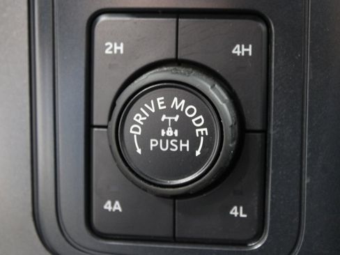 Used 2025 Ford F150 Lariat AWD/4WD image 69