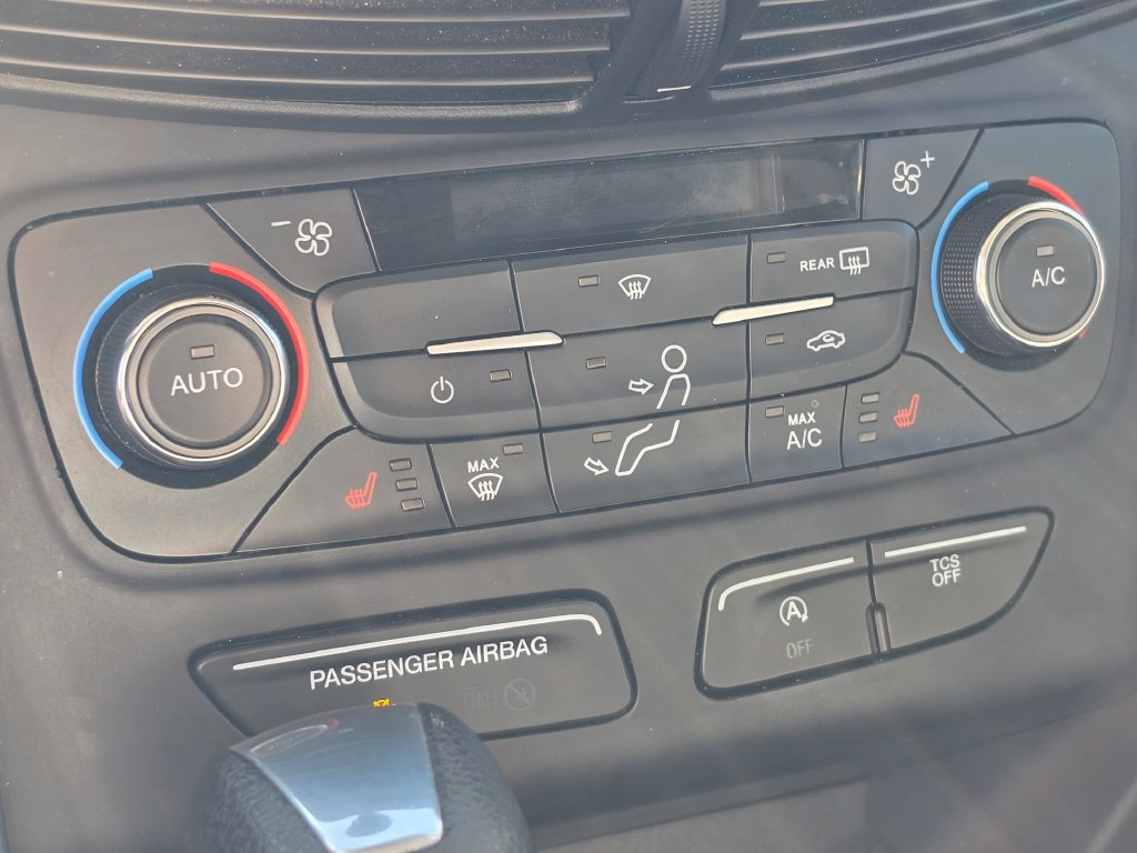 Used 2017 Ford Escape SE w/ Equipment Group 201A AWD/4WD image 21