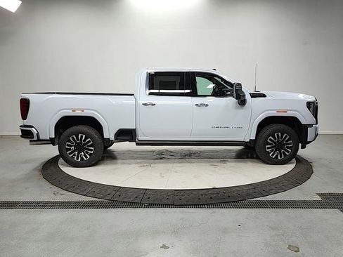 New 2026 GMC Sierra 2500 Denali Ultimate AWD/4WD image 8