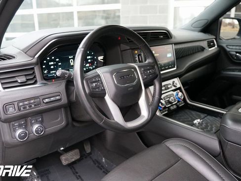 Used 2023 GMC Yukon XL Denali image 20