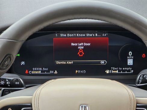 Used 2022 Lincoln Aviator Reserve RWD image 6