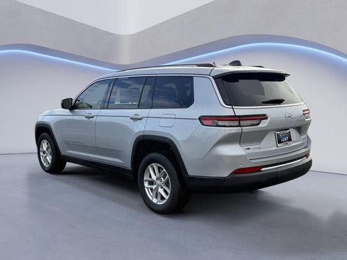 Certified 2022 Jeep Grand Cherokee L Laredo w/ Luxury Tech Group I image 3