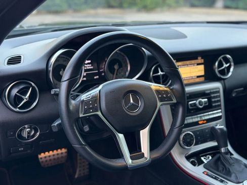 Used 2012 Mercedes-Benz SLK 350 image 25