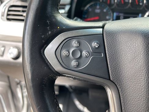 Used 2019 Chevrolet Suburban LT RWD image 57