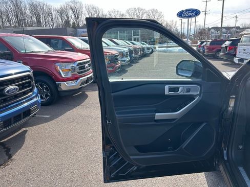 Certified 2023 Ford Explorer Limited w/ Equipment Group 301A image 13