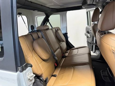 Used 2023 Jeep Wrangler Unlimited Sahara w/ Cold Weather Group image 21