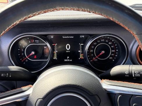 Used 2022 Jeep Gladiator Mojave w/ Cold Weather Group image 13