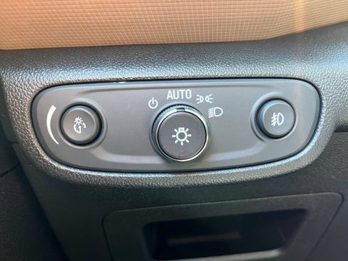 Used 2021 Chevrolet TrailBlazer ACTIV w/ Sun and Liftgate Package AWD/4WD image 16