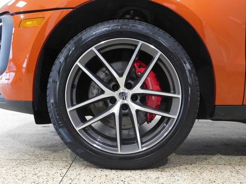 Used 2023 Porsche Macan S AWD/4WD image 31