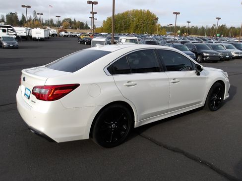 Used 2018 Subaru Legacy 2.5i Limited image 5