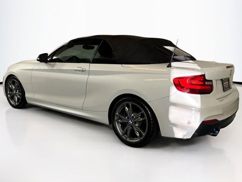 Used 2016 BMW M235i Convertible image 7