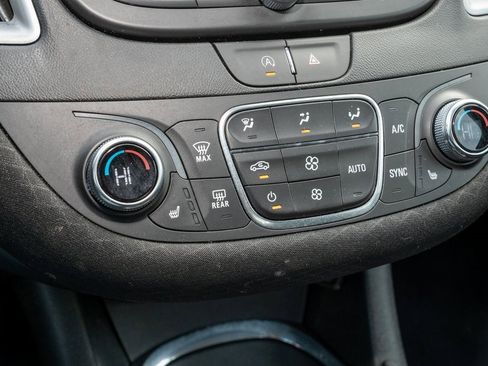 Used 2023 Chevrolet Malibu LT image 14