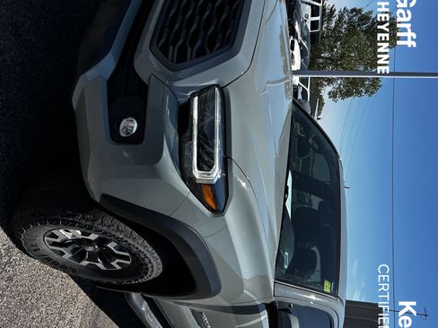 Used 2023 Toyota Tacoma TRD Off-Road w/ TRD Premium Off Road Package AWD/4WD image 1