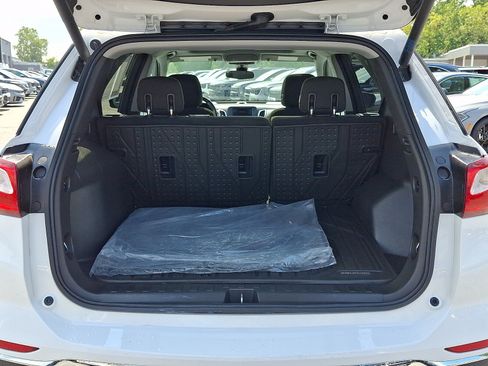 Used 2020 Chevrolet Equinox LT AWD/4WD image 29