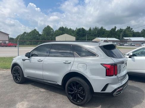 Used 2023 Kia Sorento SX FWD image 3