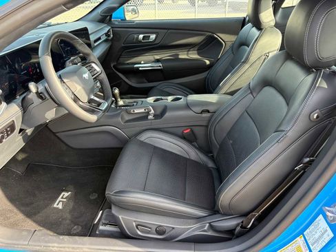 Used 2025 Ford Mustang GT Premium w/ GT Performance Package image 14