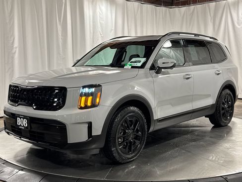 Used 2025 Kia Telluride AWD image 1