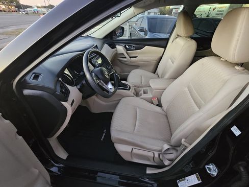 Used 2017 Nissan Rogue S image 15