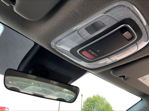 Used 2024 Hyundai Elantra SEL image 25