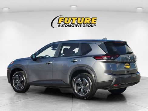 Used 2024 Nissan Rogue SV FWD image 7
