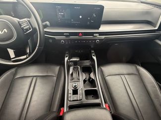 Used 2024 Kia Sorento S FWD video 3