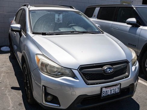 Used 2017 Subaru Crosstrek 2.0i Limited AWD/4WD image 3