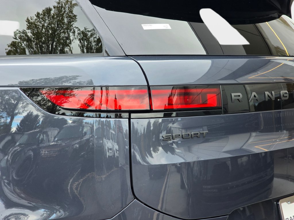 New 2027 Land Rover Range Rover Sport Dynamic SE AWD/4WD image 36
