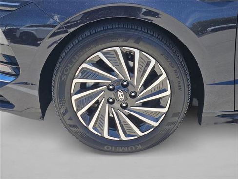 Used 2025 Hyundai Sonata SEL FWD image 23