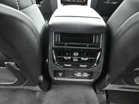 Used 2024 Jeep Grand Cherokee Altitude AWD/4WD image 27