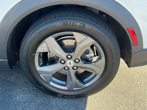 Used 2022 Ford Mustang Mach-E Select image 14